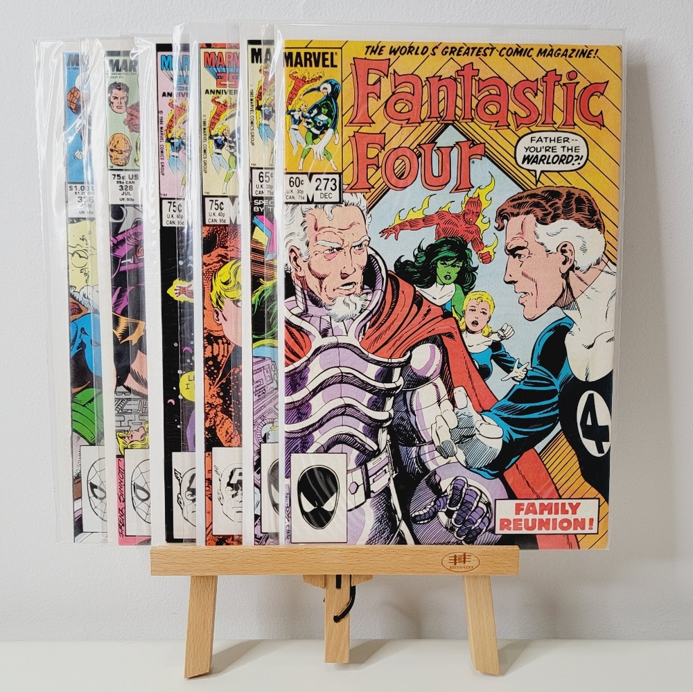 Vintage Marvel Comics Fantastic Four comicbooks.